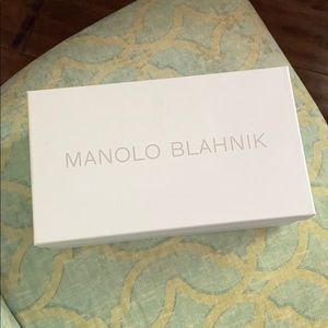 MANOLO BLAHNIK BOX